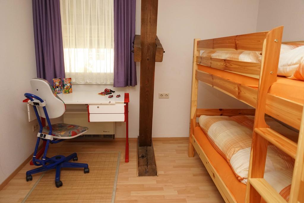 Ferienwohnung-Jungbauernhof Алпирсбах Стая снимка